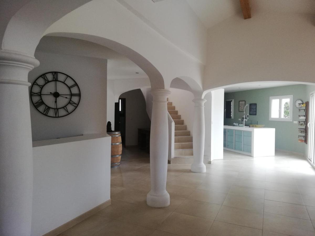 Bienvenue A L Hacienda Villa Magalas Exterior photo
